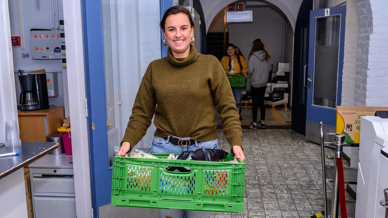 SIRIS.nl - Kerstactie Varendonck College Voor Voedselbank