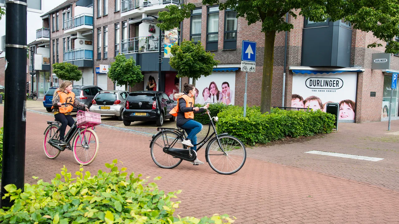 SIRIS.nl - Praktisch Verkeersexamen Somerense Basisscholen